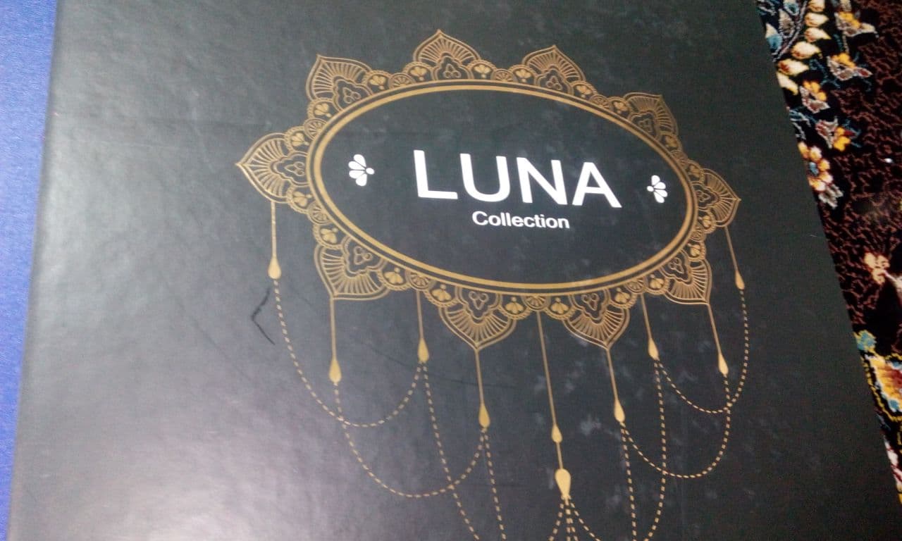 کاغذدیواری لونا، کاغذدیواری LUNA